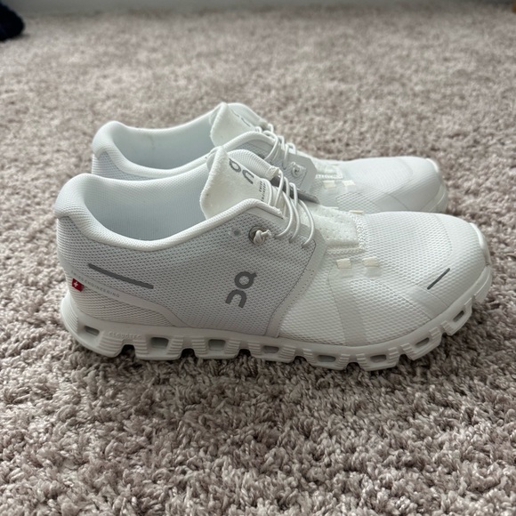 On Running Shoes - NWT On Cloud 5 Sneakers - All White Size 7.5